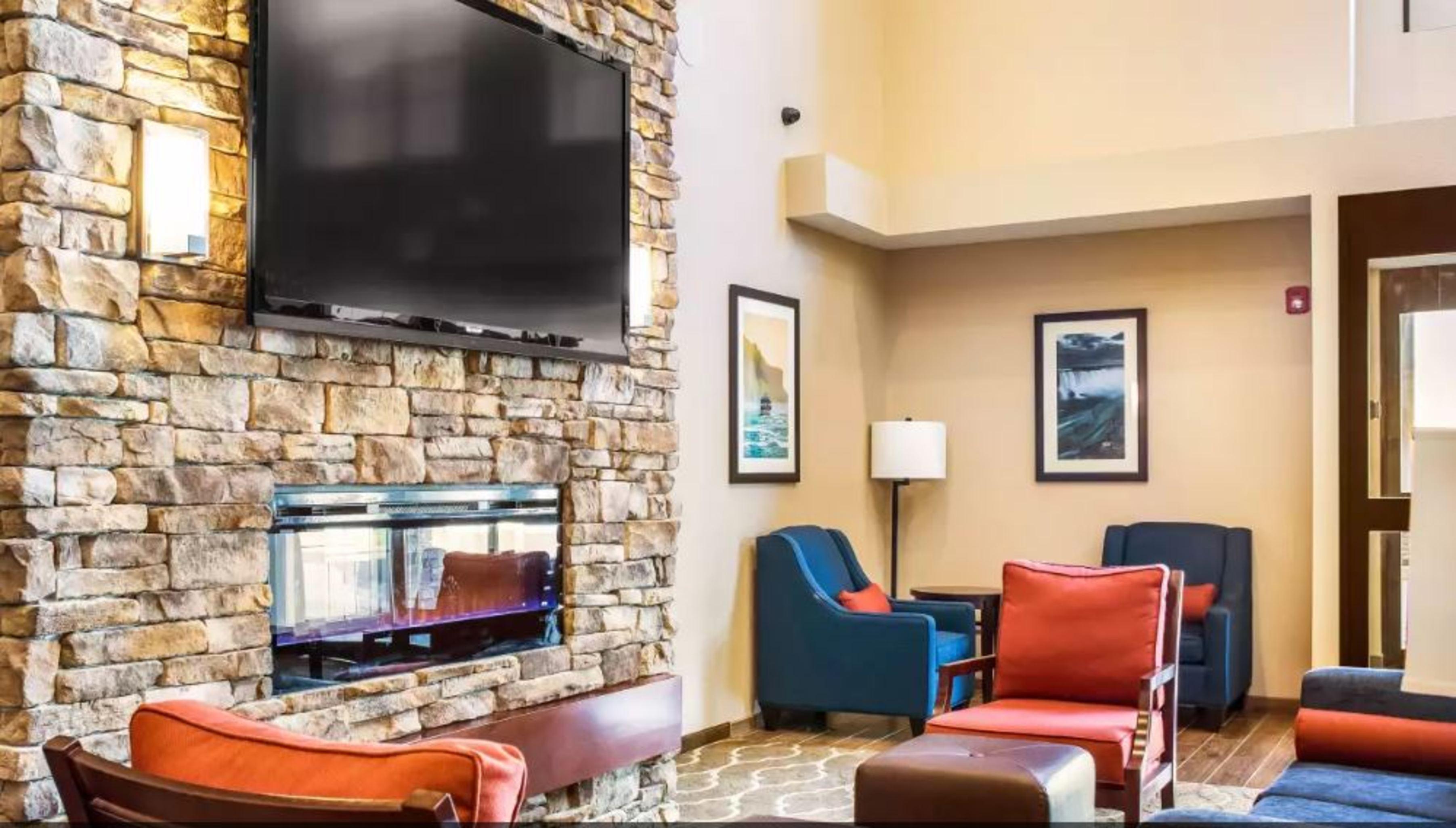 Comfort Inn & Suites Niagara Falls Blvd Usa Exteriör bild